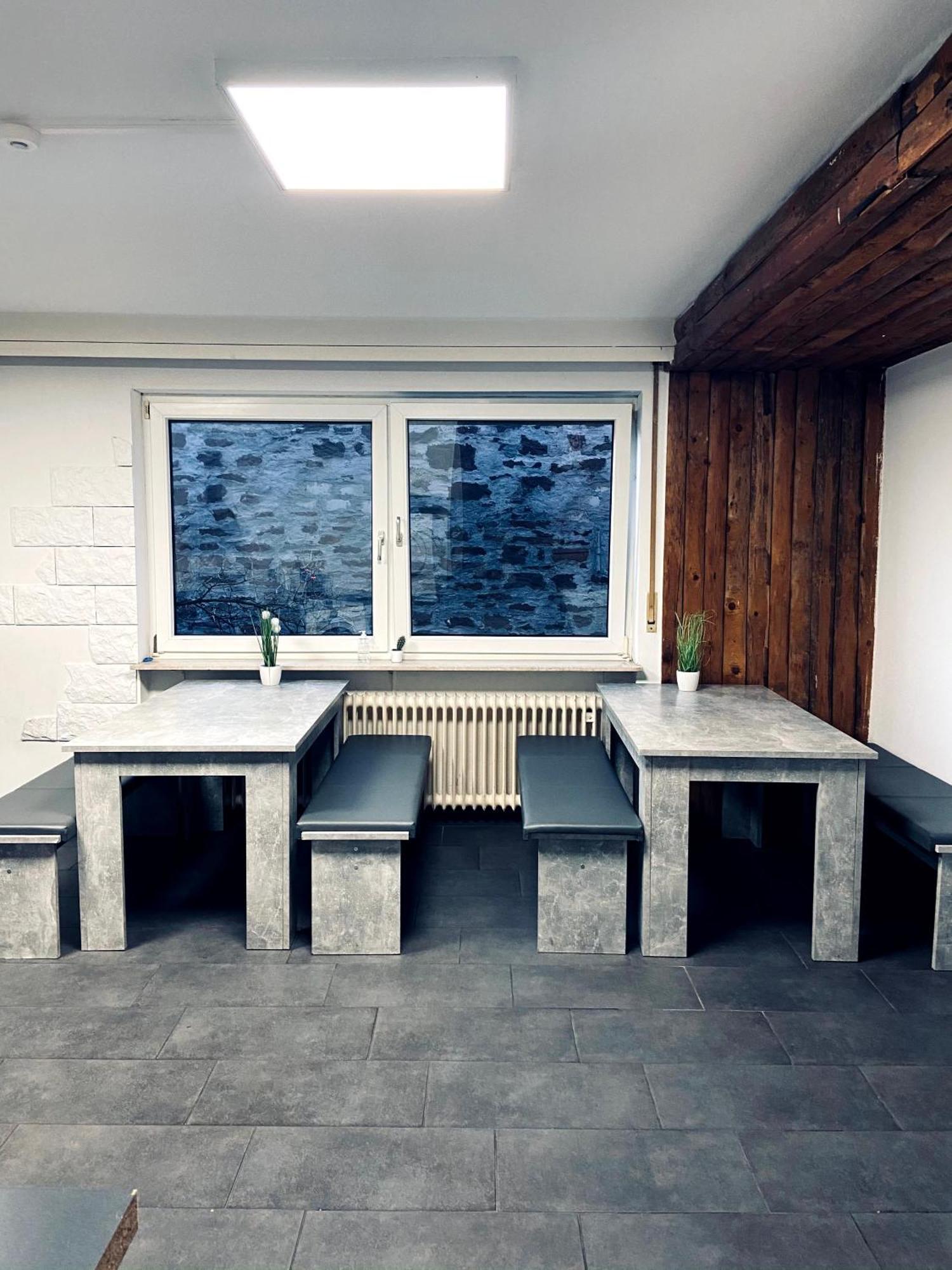 Monteurzimmer - カールスバート エクステリア 写真